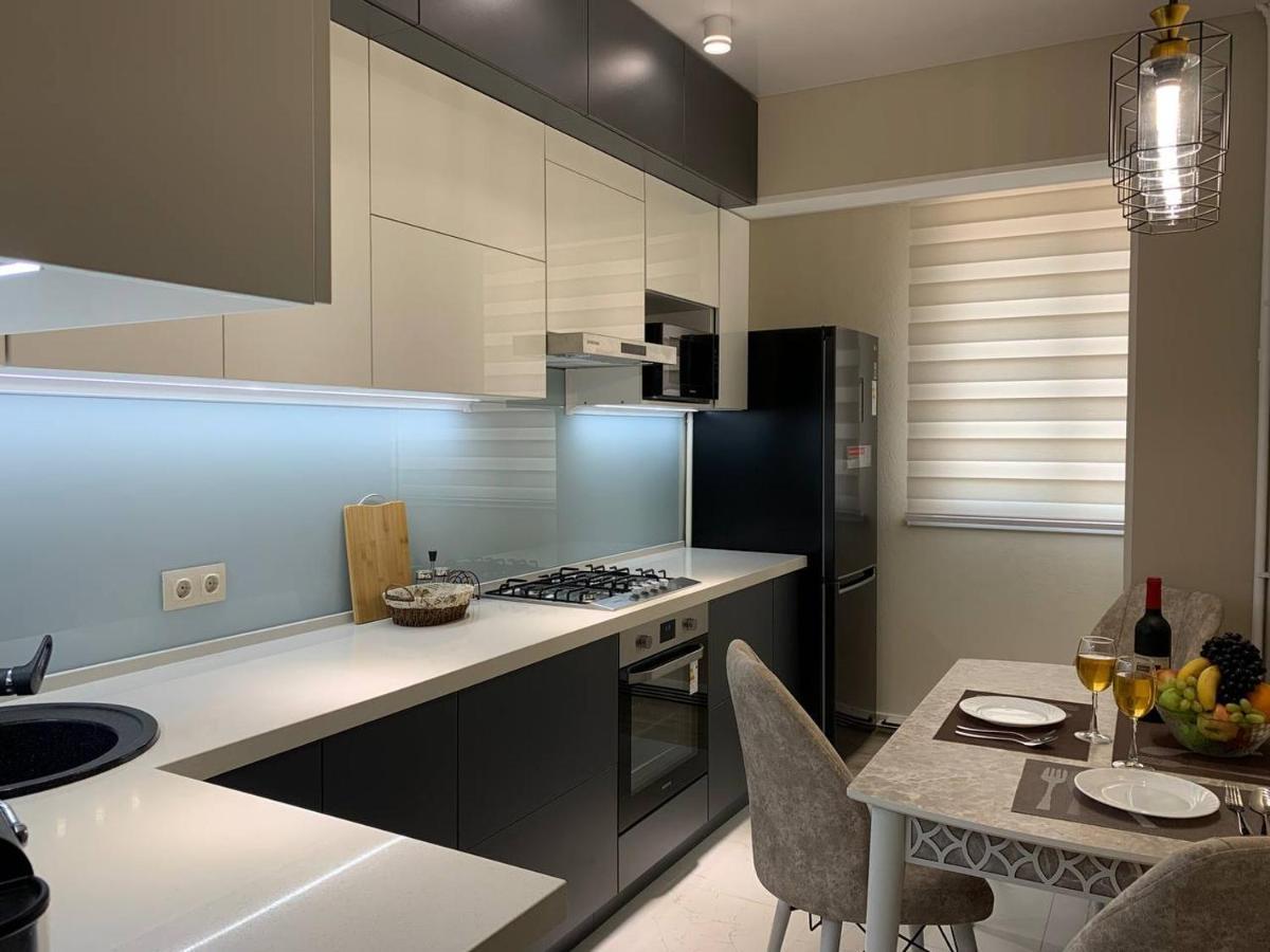 Charming And Modern Apartment At Heart Of Tashkent Esterno foto